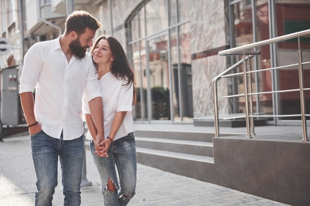 7 طرق متنوعة للتعبير عن حبك لزوجك 2021 P_17731qdbb1